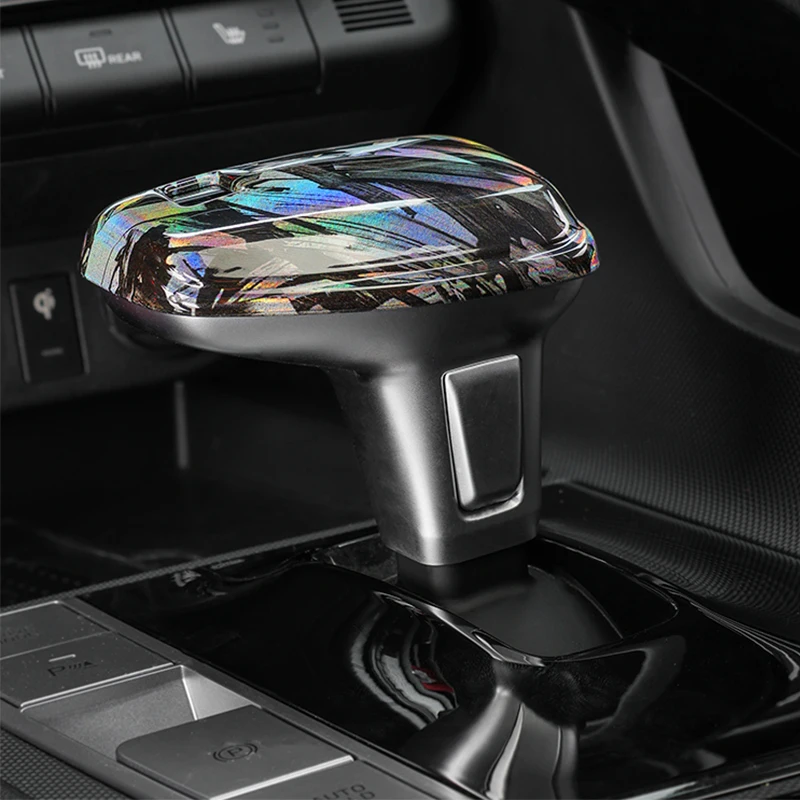 Car gear head protective cover made of ABS material with carbon fiber pattern For Hyundai Elantra CN7 2023 2024