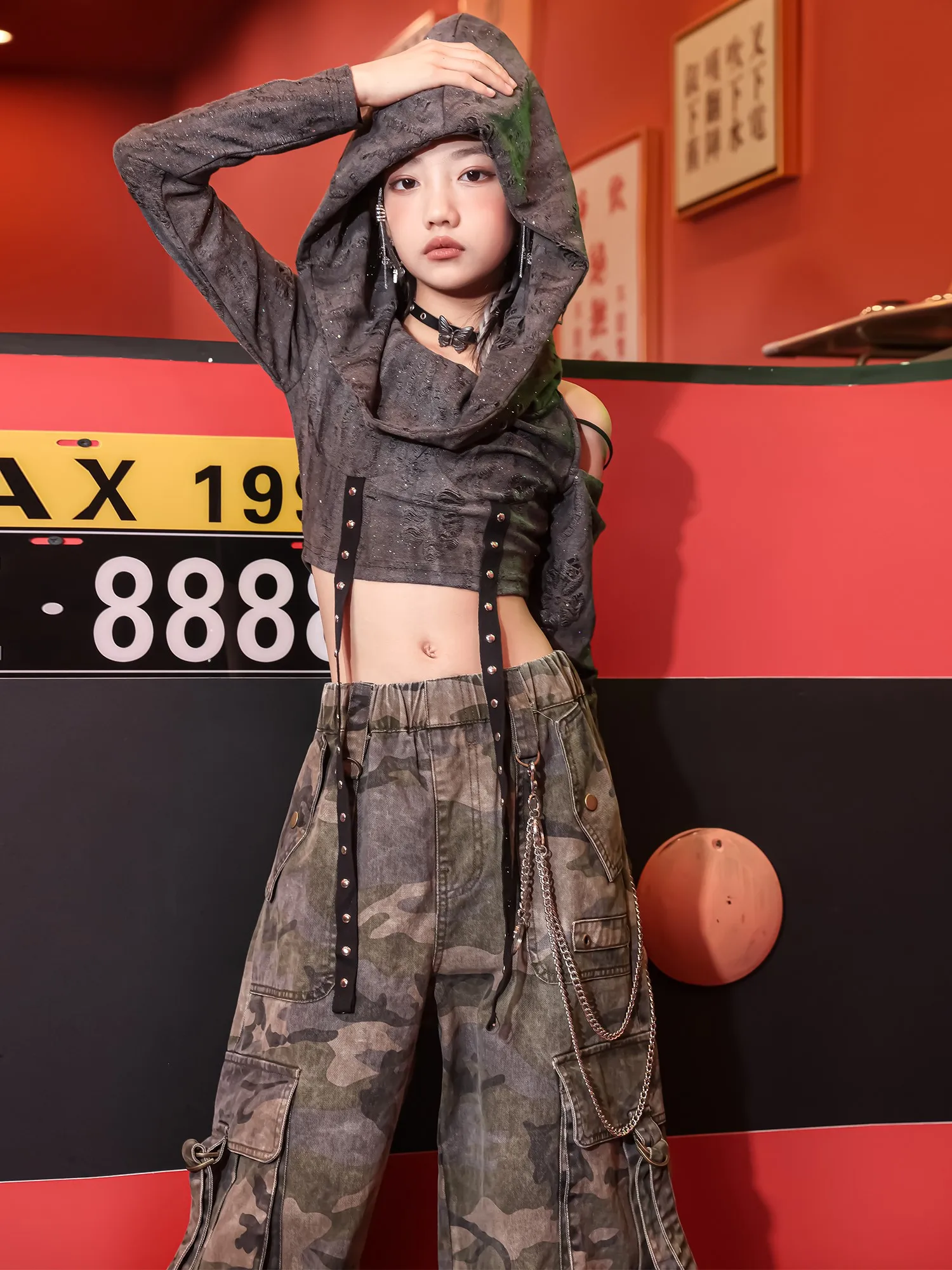 

Vintage Style Jazz Dance Clothes For Girls Hip Hop Costume Hooded Crop Tops Loose Pants Kids Competition Show Clothing BL13757