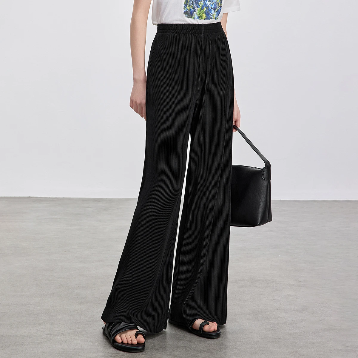 SENTUBILA Urban Simple Commute Pants Women 2025 Autumn Casual Trousers Elastic Waist Pleated Wide Leg Female Pants 151K58967X