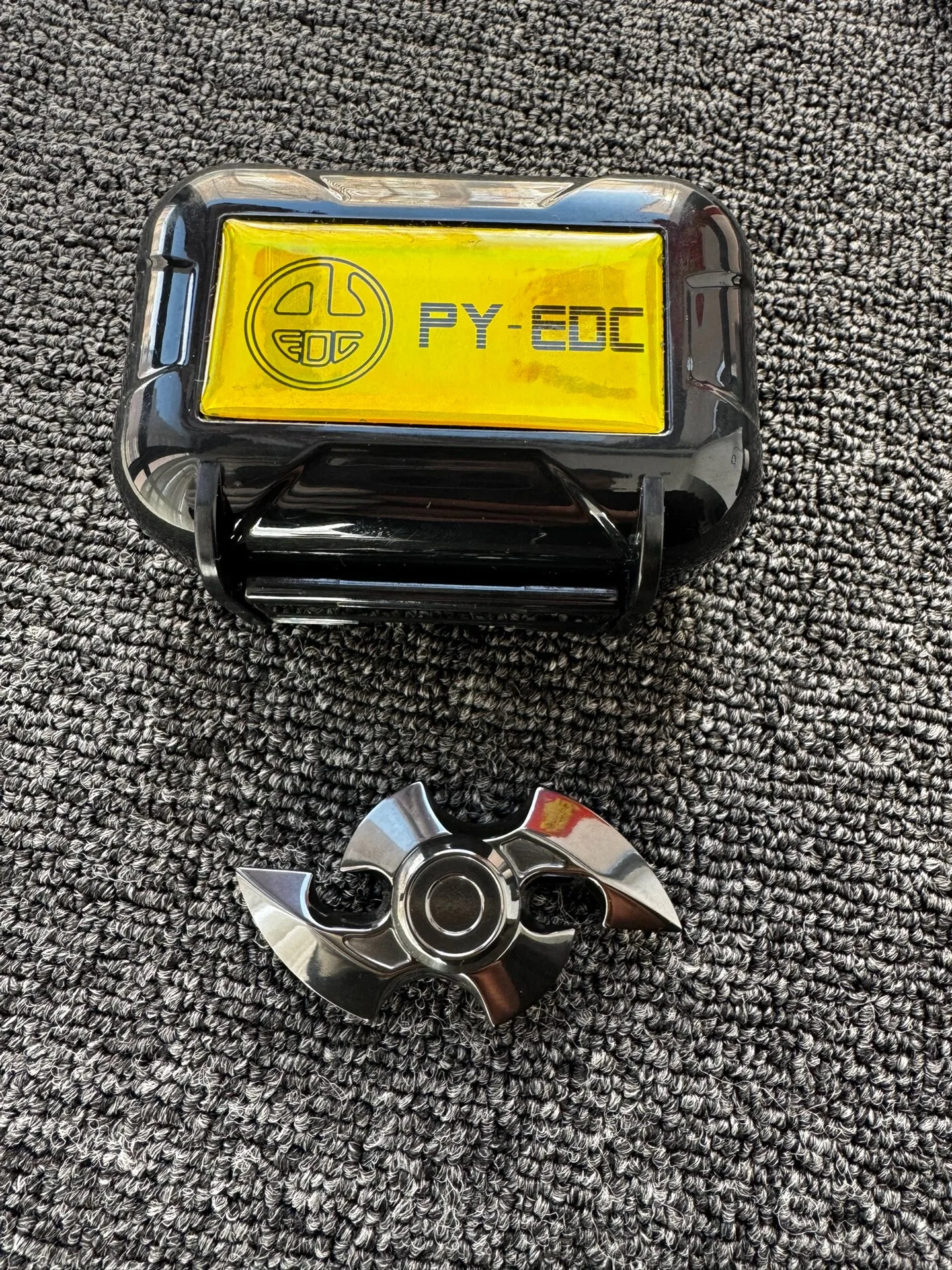 USED EDC PY zirconium alloy reverse halberd decompression toy
