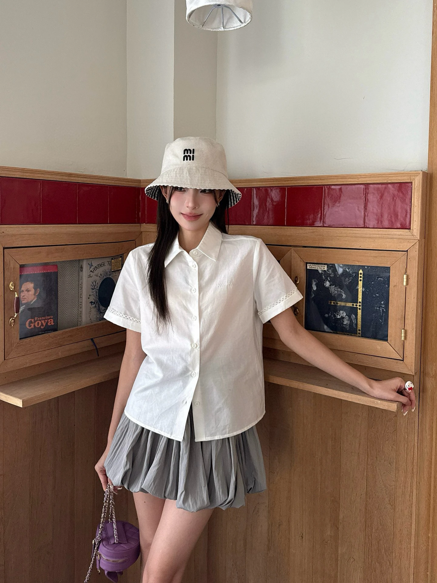 

MIU Series ort Sve Lace Trim irt Women's Premium Faion Laxsesu Brand Summer Collection 2025 Other Material