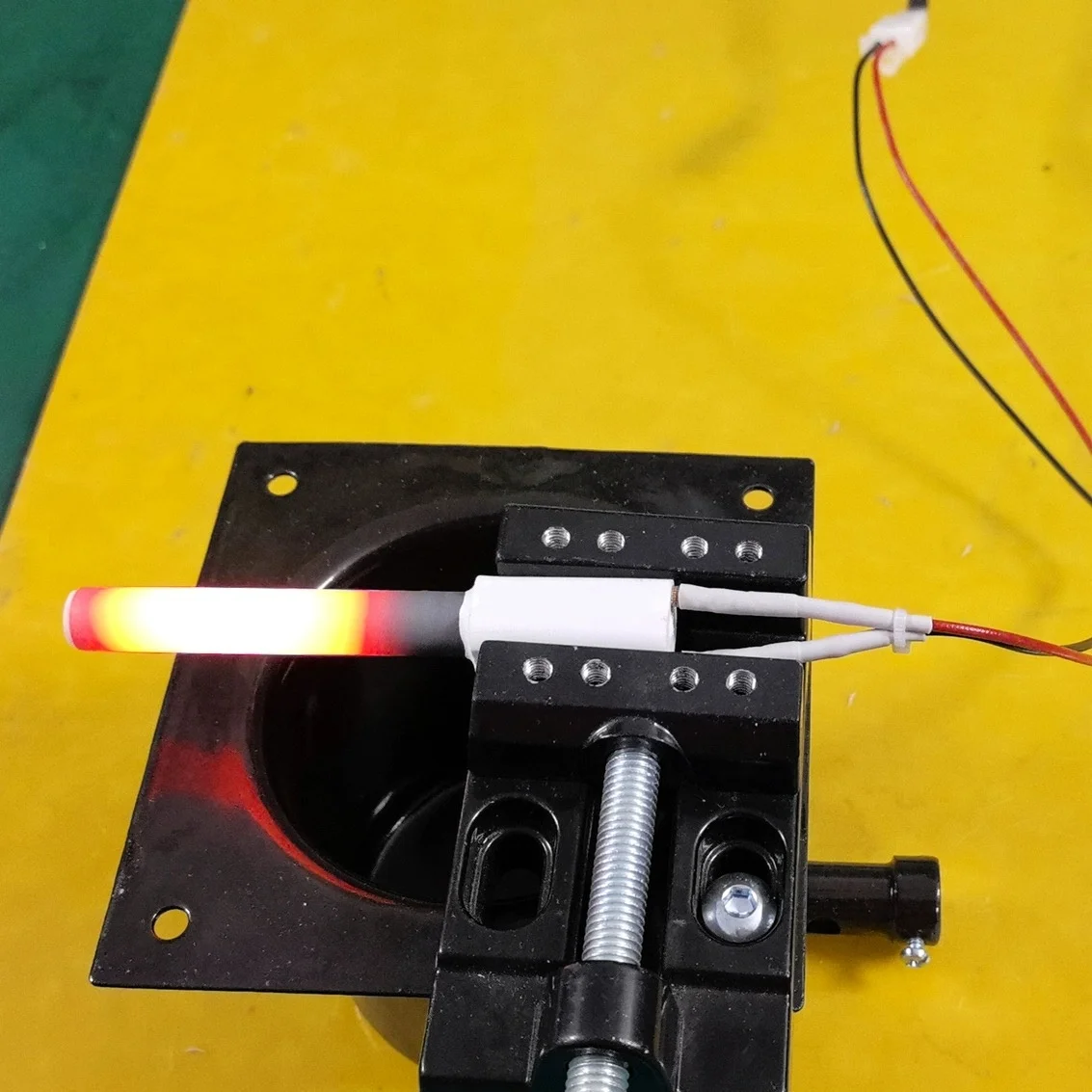 1PCS 220V Ceramic Igniter Ceramic Heating Tubespark plug for pellet stove10.5*6*100mm 300W pellet stove ignitor black