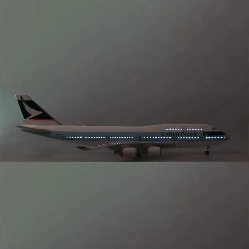 47CM 1/150 Scale Airplane B747 Cathay Pacific Airline Model W Light Landing Gears Diecast Resin Plane for Collection Gift