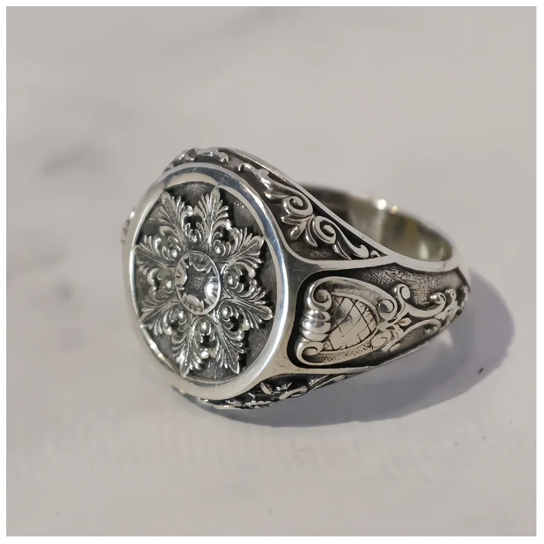 Retro Style Silver Color Carving A Edelweiss Pattern Ring Men Mysterious and Domineering Jewelry Ring