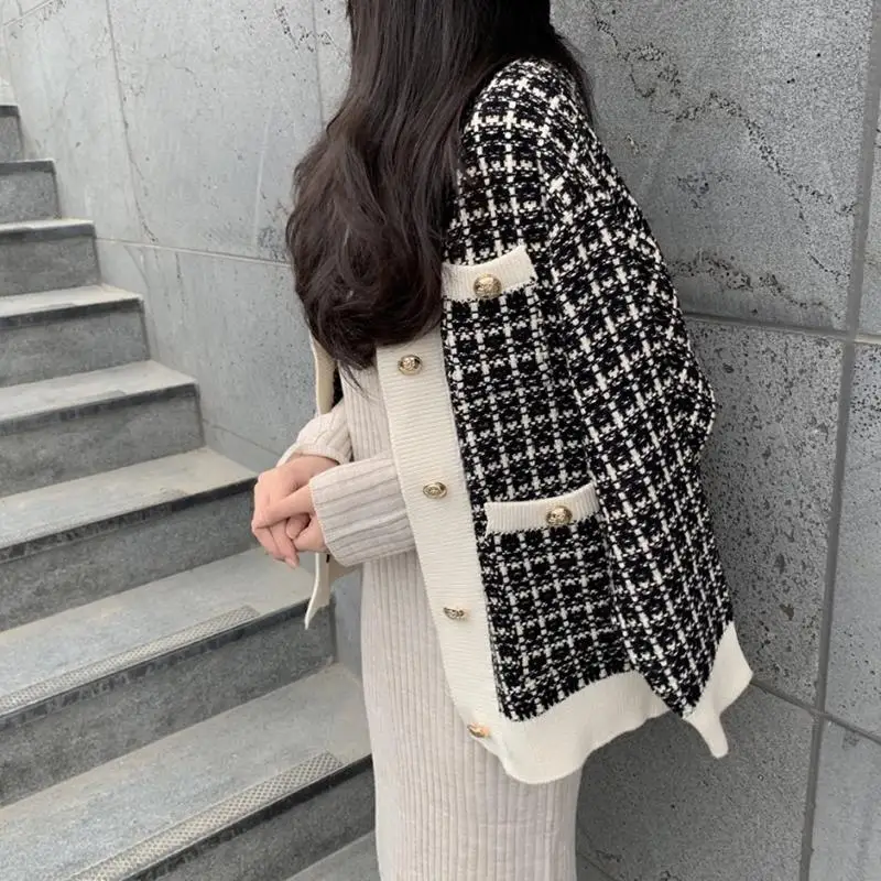 Women\'s Sweater Cardigan Autumn Korean Chic Knit Coat Single Breasted Black White Plaid Long Sleeved Sweater Jacket for Women