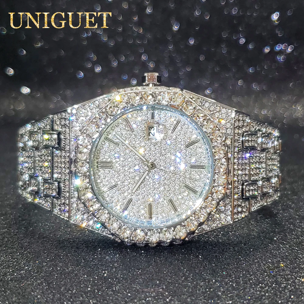 Kwarcowy zegarek na rękę Gold CZ Diamond Charm Iced Out Bright Zircon Stones 42mm Kalendarz Dial Hip Hop Trend Biżuteria Zegarek dla mężczyzn