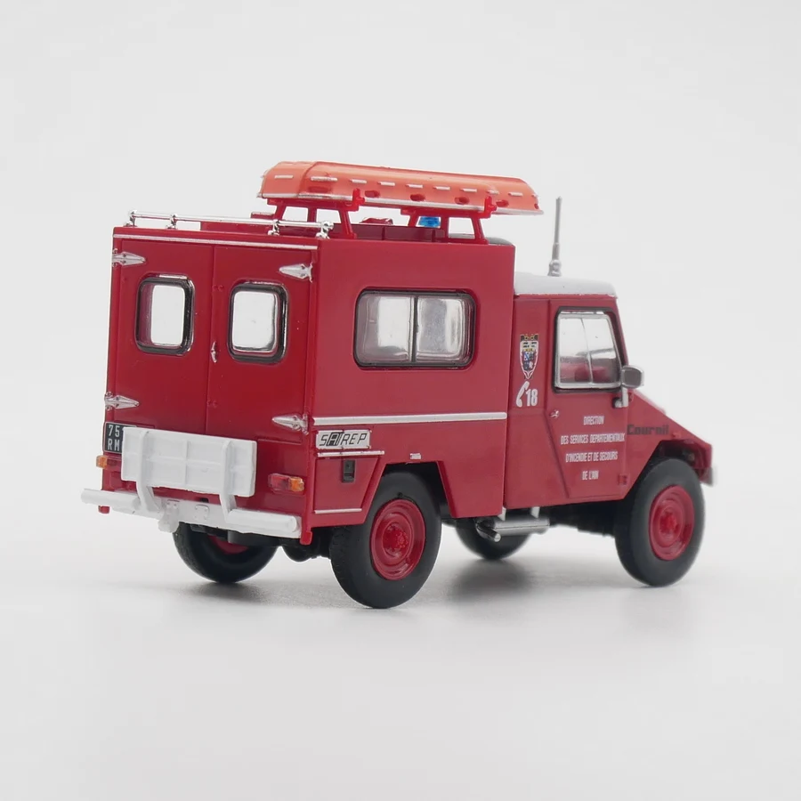 Diecast Ixo 1:43 escala Cournil 4x4 motor de bomberos francés coche en miniatura de aleación juguete coleccionable coche regalo recuerdo adorno de exhibición