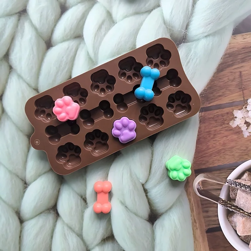 21×10.2cm Pet Paw & Bone Silicone Chocolate Mold - 100% Food Grade Platinum Silicone, BPA-Free, Heat Resistant for Dog Treats - Image 4