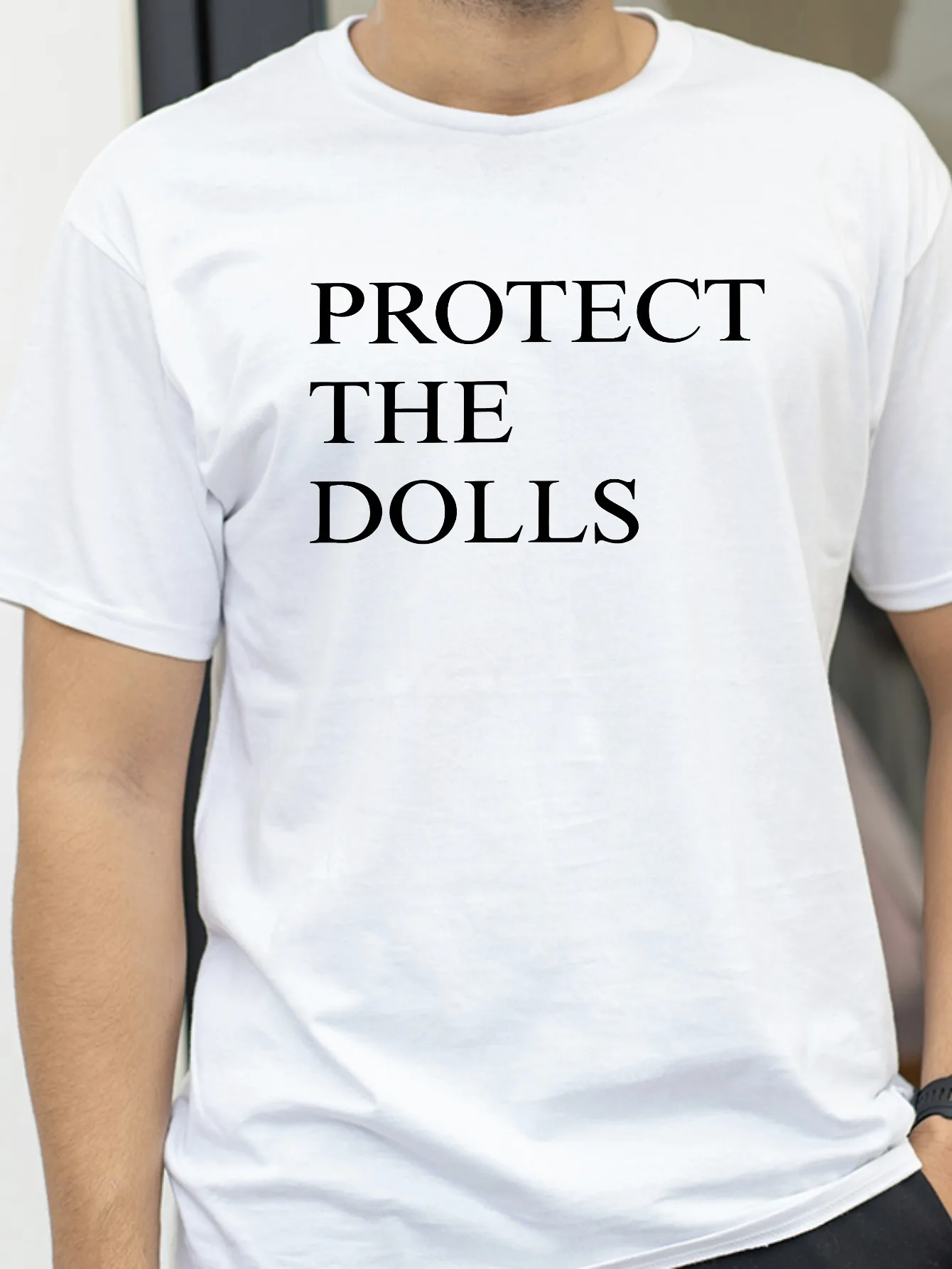

Men Women T-Shirt Protect The Dolls T Shirts Fashion Beach Tee Shirt casual Streetwear o neck tshirt Round Neck Short Sleeve tee