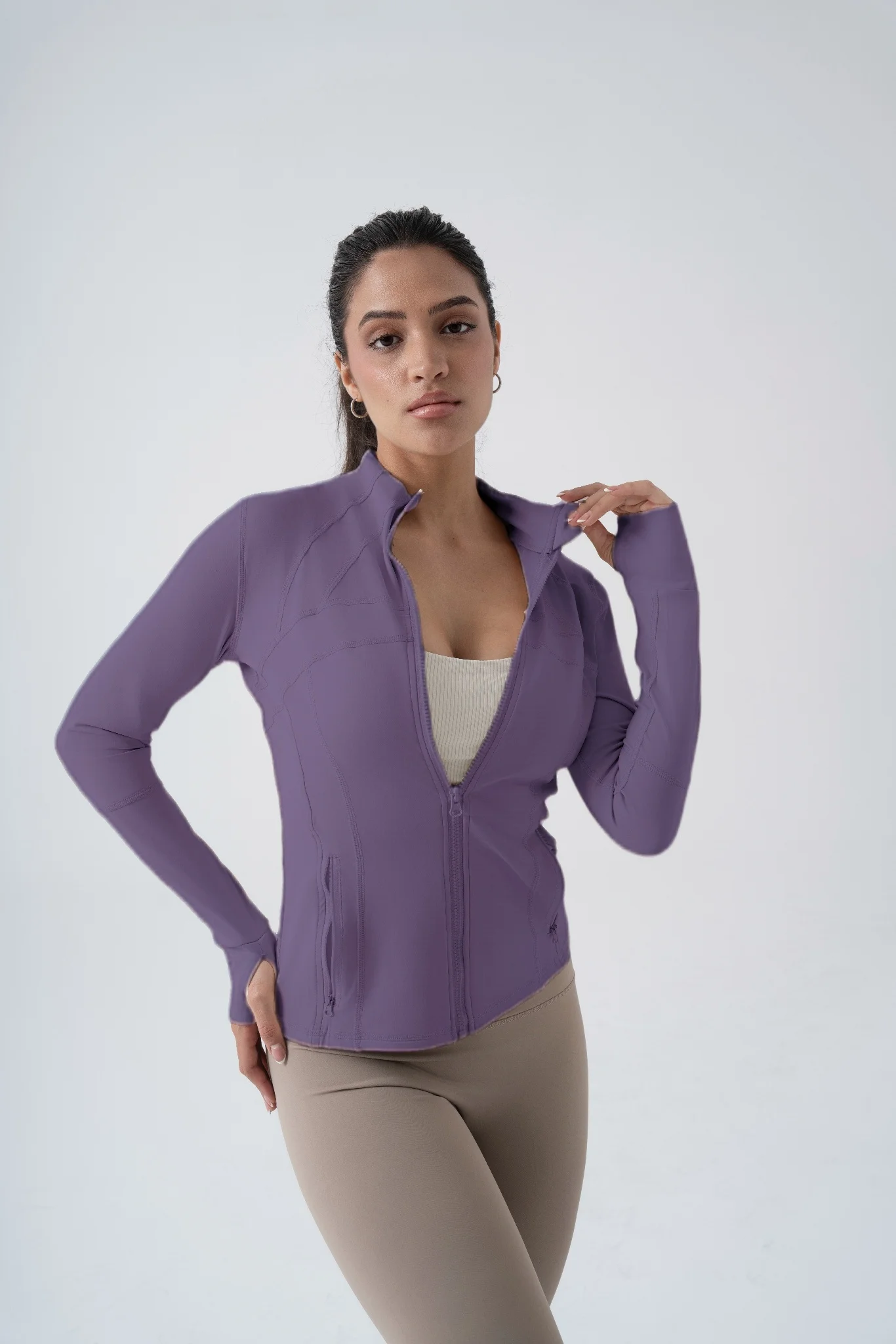 سترة Fitfemme النسائية الكاملة - سترة رياضية بسحاب مع جيوب بسحاب، رقبة عالية وأكمام طويلة، مقاس نحيف لليوجا وصالة الألعاب الرياضية والجري