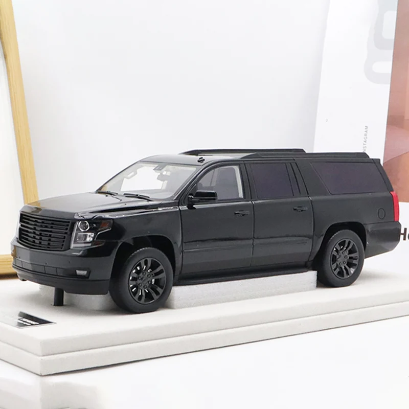 Limited Edition Resin 1:18 Scale Suburban Off Road Vehicle SUV Cars Model Adult Toys Classics Collection Souvenir Gifts Display