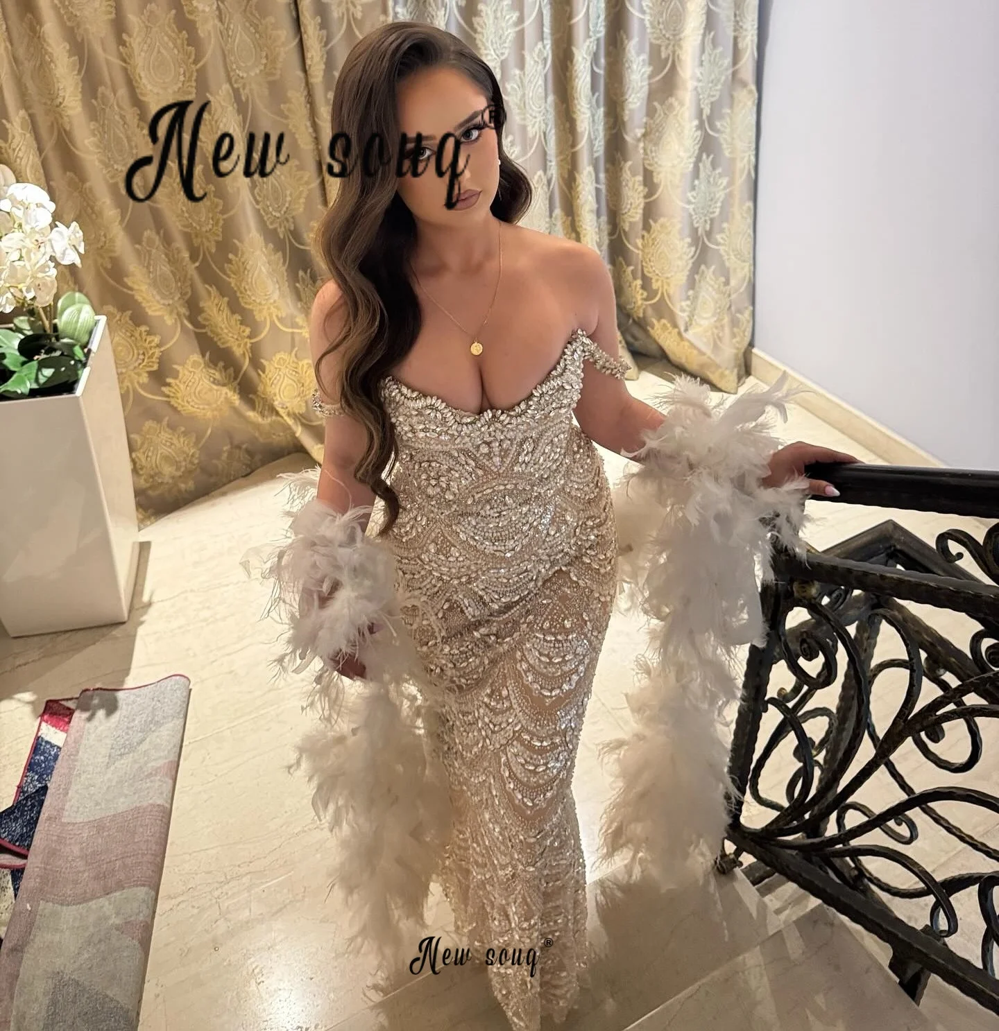 Straps Off Shoulder Champagne Prom Dress With Detachable Feather Shawl Elegant Women's Engagement Dress Customized Bling Gown view 3