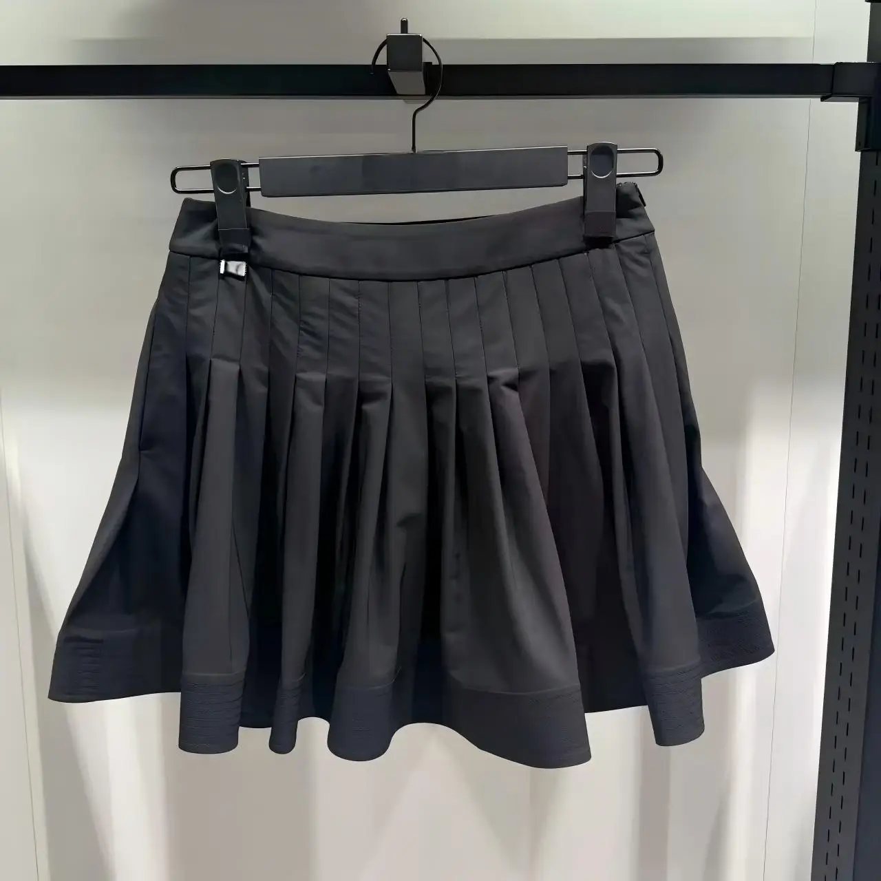 New Women's Golf Outfit: Bell-Shaped Pleated Skirt, Slim-Fit and Versatile
