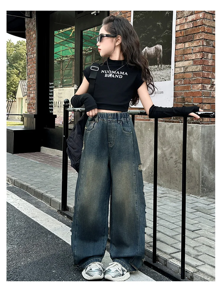 Neue, stylische Jeans für Kinder mit weitem Bein, Used-Look und seitlichen Löchern, für Mädchen, zerrissene Denim-Hosen, Alter 5-14 Jahre. – Detail 7