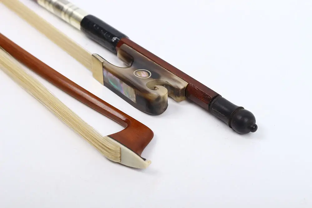 

4/4 Violin Bow Well Balance Colorful Silk Brazilwood Ebony Frog Professional for Violinist Upright Natural Horse Hair Snail Tail