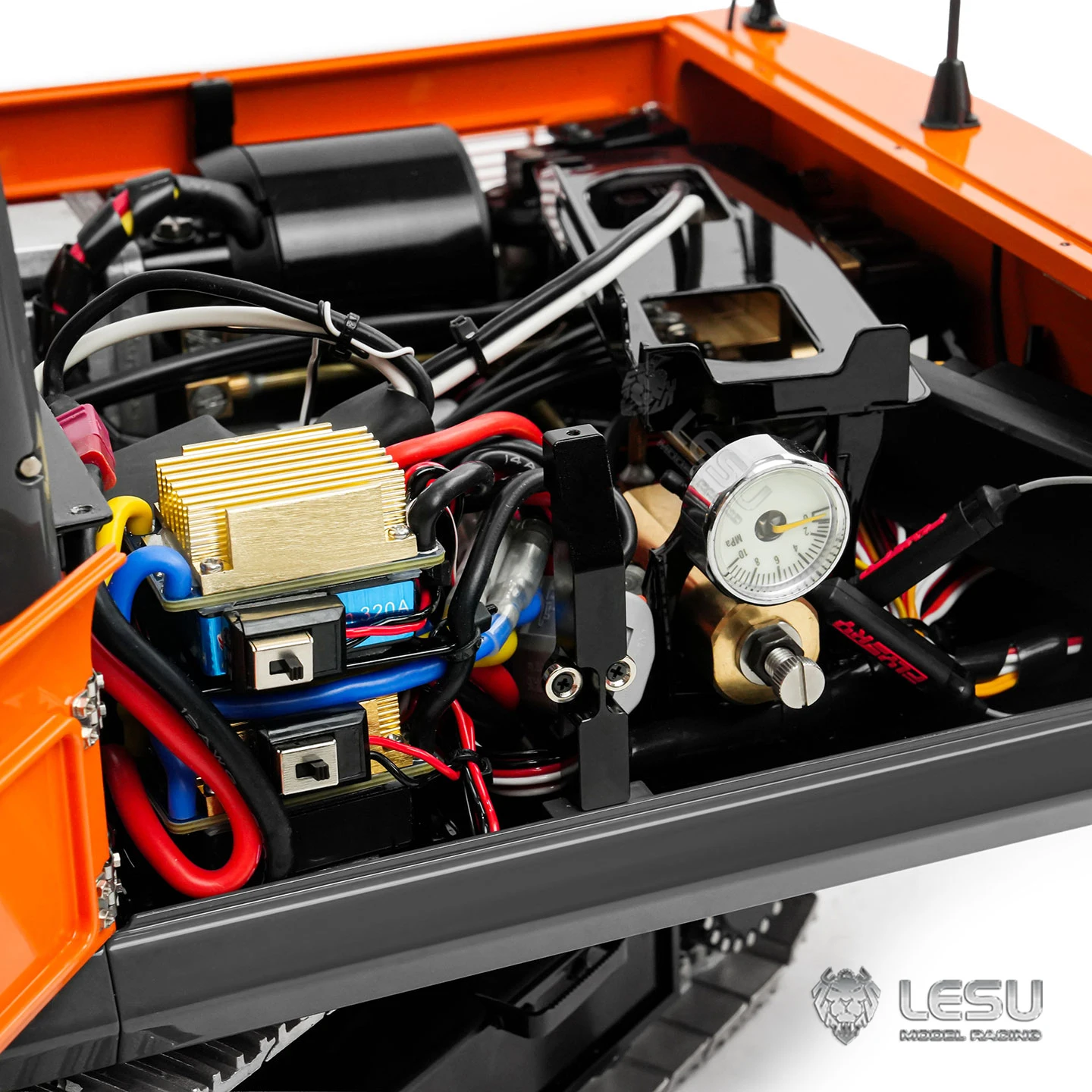 

Toys Metal LESU 1/14 Экскаватор с дистанционным управлением Aoue DX350LC RC Гидравлический экскаватор Модель 3-канального клапана Flysky ST8 Lights Truck Machine