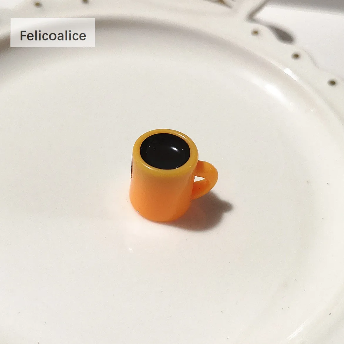 10 stücke kawaii Mini Kaffeetasse Flasche Tiara niedlichen Kinderspiel zeug nach Hause Miniatur Essen spielen Küche Spielzeug Garten dekoration Zubehör – Detail 12