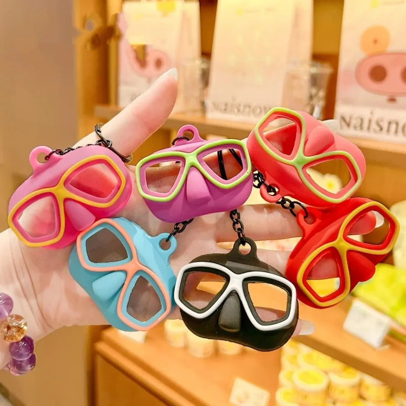New Cute Keychain For Coach Sports Backpack Pendant Fashion Scubas Diving Keychain with Silicone Diving Mask