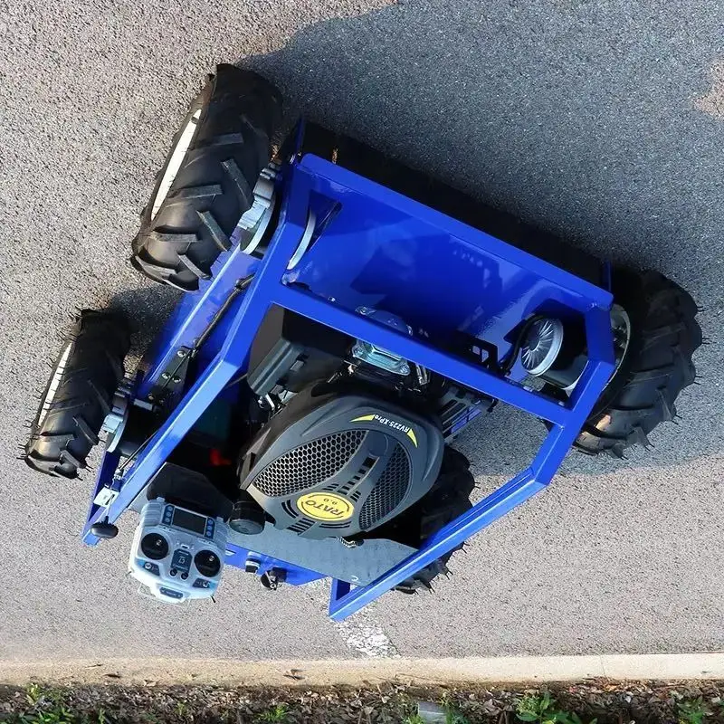 Индивидуальная электрическая гусеничная газонокосилка с дистанционным управлением. Сильная адаптируемость для обработки различных террасов.