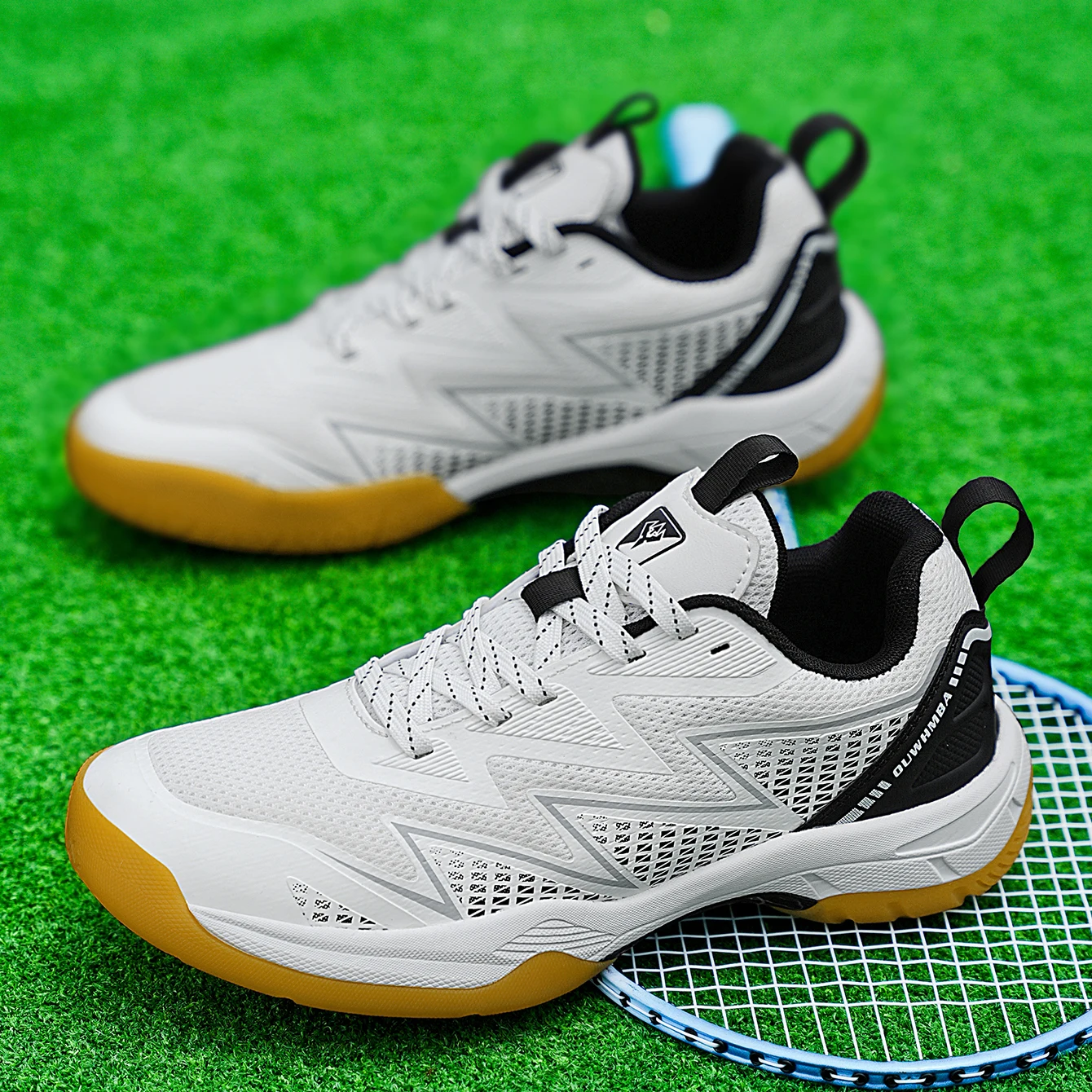 

Men's and Women's Badminton Shoes, Table Tennis Shoes Breathable Sports Shoes Outdoor Durable Casual Golf Shoes