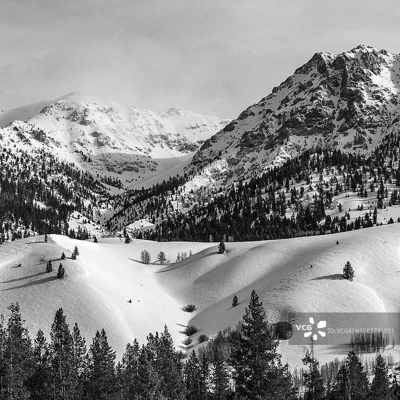 

GEPRC TAKER F722 BLS 60A V2 Flight Stack 4IN1 ESC Plug&Play 16MB Black Box with Flight Data Record&Analysis for Racing FPVDrones