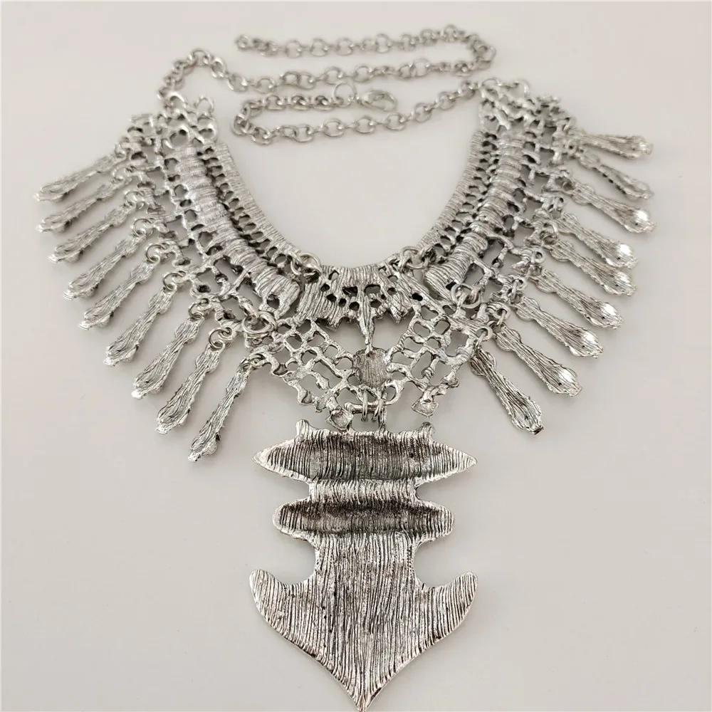 2024 New ZA Indian Vintage Statement Metal Necklace Earrings Women Jewelry Sets Boho Ethnic Retro Large Collar Tassel Necklace