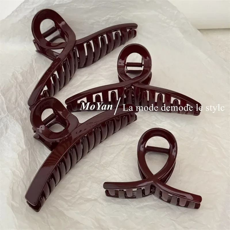 Simple fashion slightly drunk retro dark red grab clip temperament cross hairpin large back head disc hair shark clip