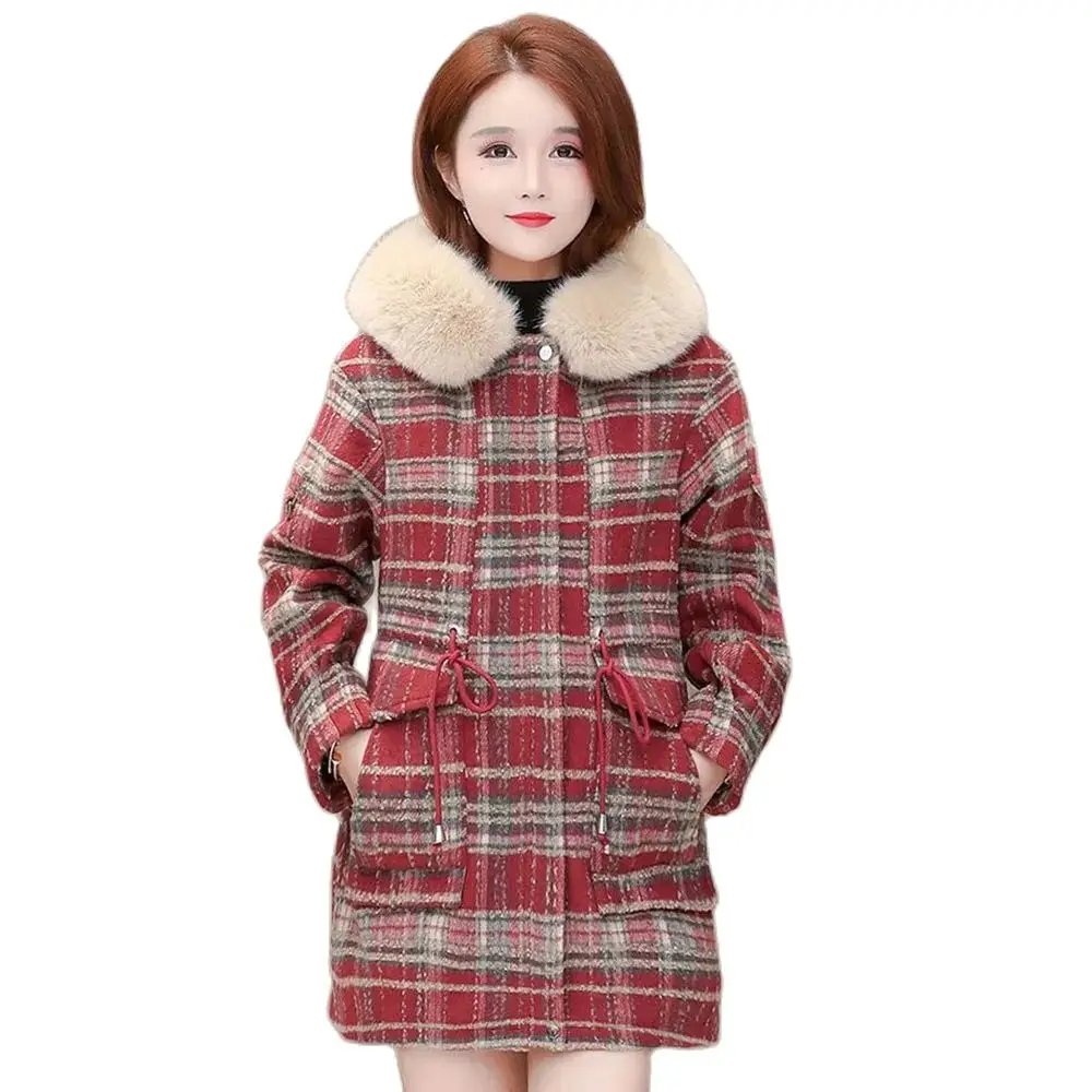 

High-end New Korean Fleece Warm Coat Autumn And Winter Fashion Fur Collar Plaid Temperament Long Hooded Woolen Coat Woman.