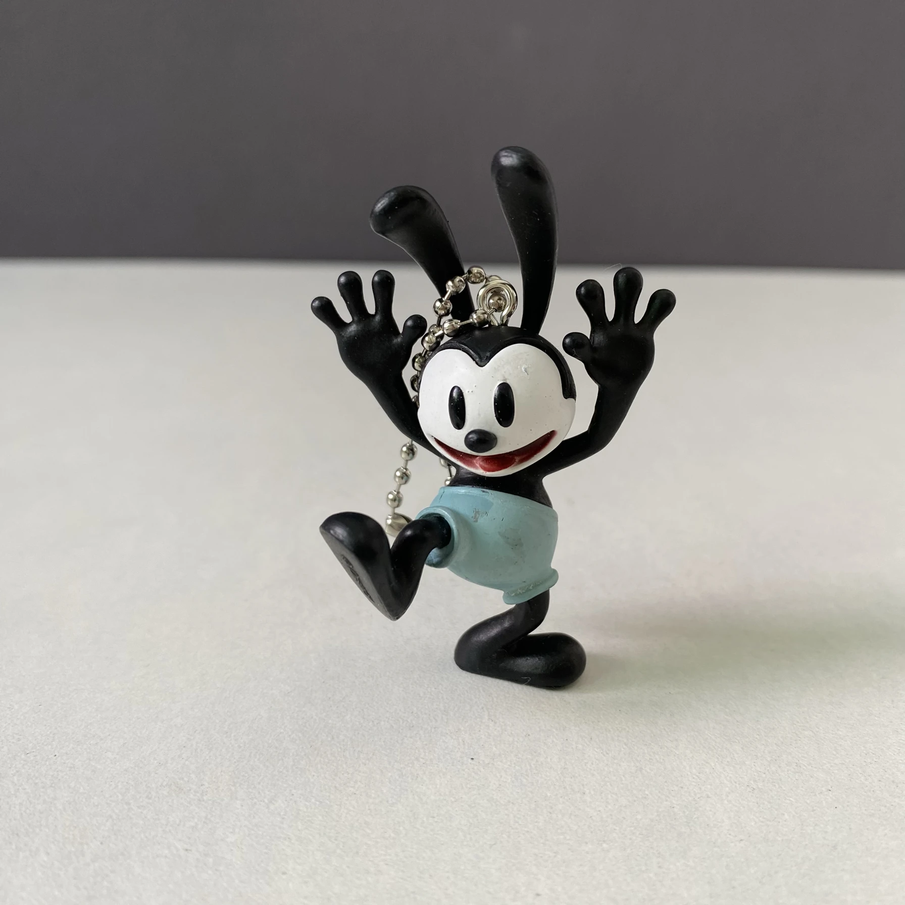 Disney Cartoon Anime Oswald the Lucky Rabbit Action Figure Dolls Toy Funny Oswald Rabbit KeyChain Car Decoration Gifts for Kids