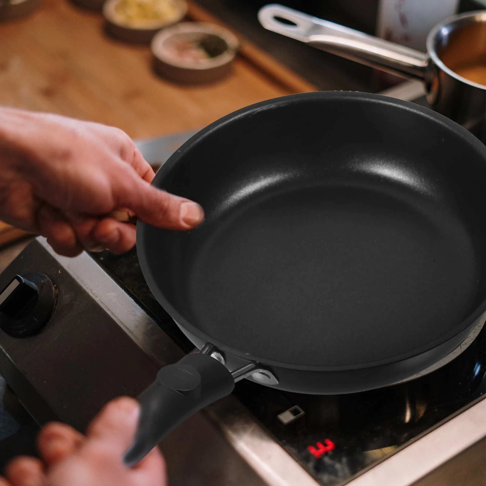 

2Pcs Mini Omelet Pan Egg Skillet Refined Iron Non stick Frying Set Small Cooking Utensil HomeRestaurant