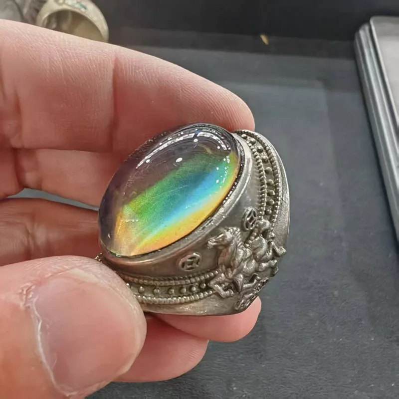 Retro Tribal Floral Embossed Ring Unisex Vintage Oval Color‑Changing Rainbow Stone Inlaid Adjustable Ethnic Finger Decor Jewelry