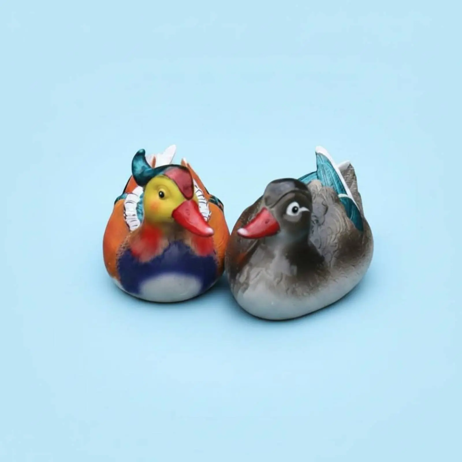 2 Pieces Floating Duck Statue Water Decoration Duck Pair Ornament Floating Creature Ornament Easy to Place Pond Decor Realistic