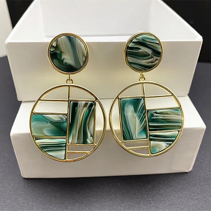 Advanced Sense Earrings For Women Elegant Temperament Metal Green Grain Hollow Irregular Geometric Circle Long Hanging Earrings