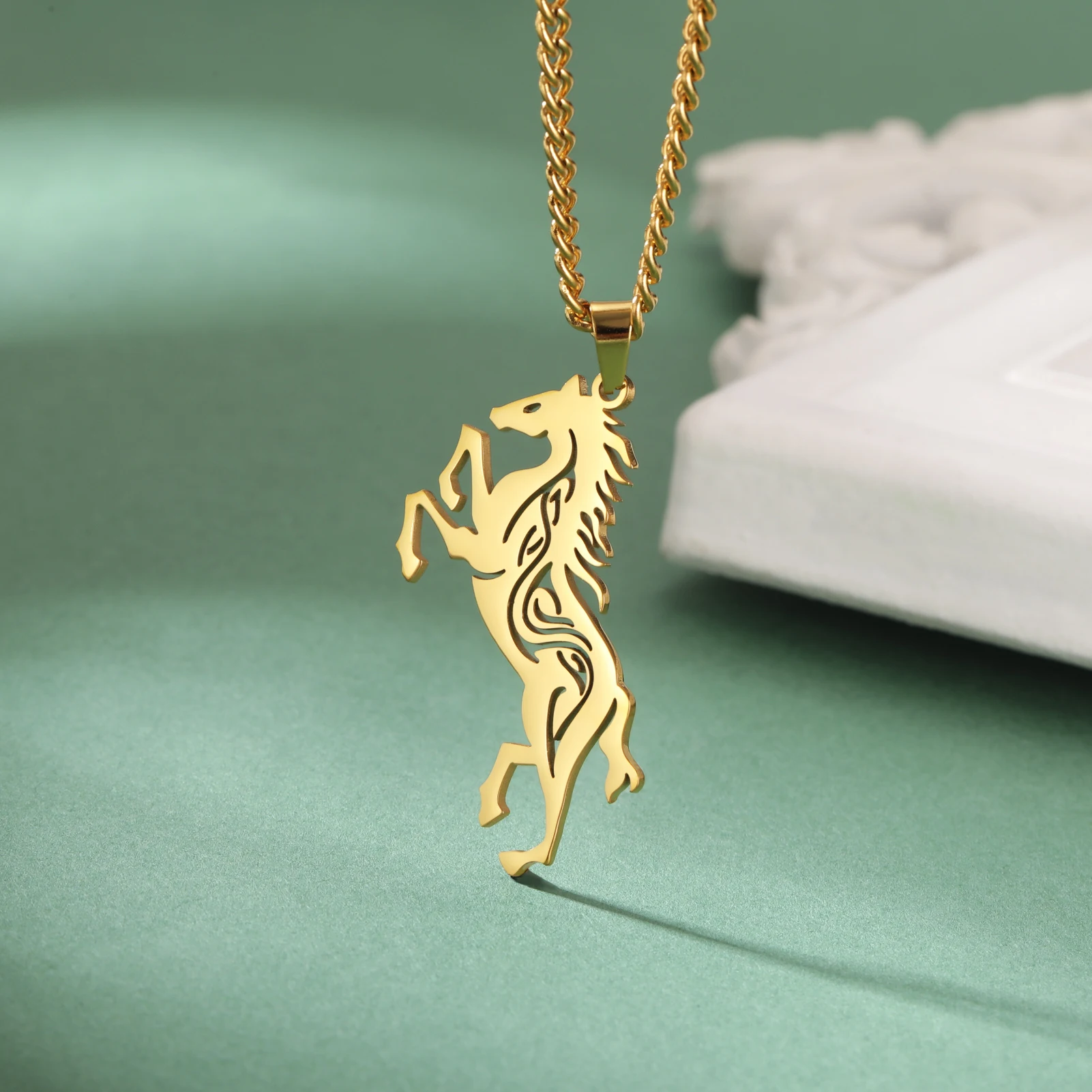 Horse Unicorn Pendant Necklace Stainless Steel Men\'s Natural Talisman Vintage Fashion Pendant Jewelry Gifts