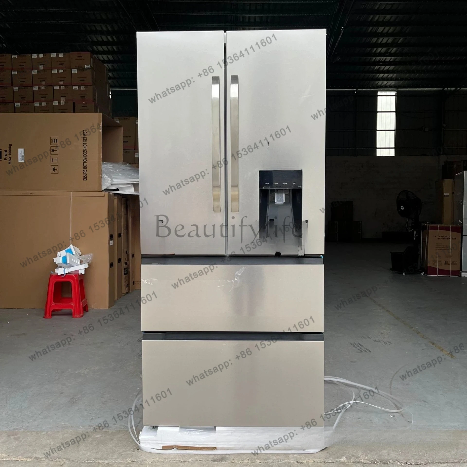 

Холодильник в французском стиле с несколькими дверцами, диспенсером для воды, системой No Frost и инверторным охлаждением