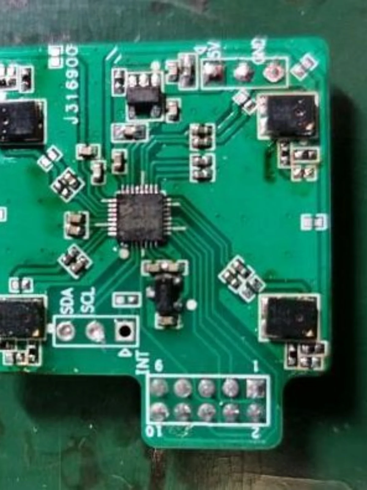 

Микрофонный массив, датчик дальнего поля, 5-метровый звукосниматель, алгоритм шумоподавления, выход IIS, плата разработки ES7210