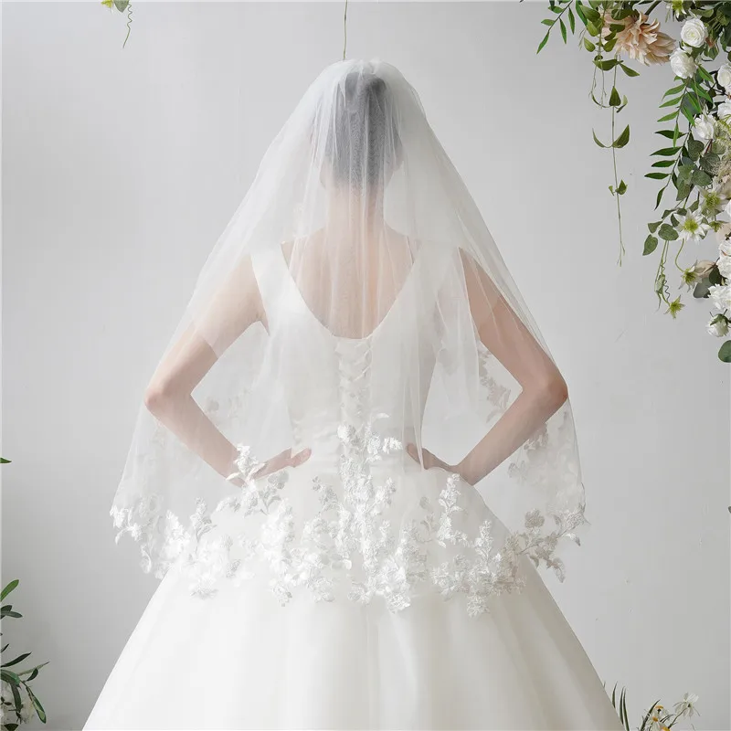 สีขาวผ้าคลุมหน้าสตรี Appliques ลูกไม้ขอบ Wedding Veils หวีลูกไม้คาทอลิก Veil Mantilla สำหรับโบสถ์หัวครอบคลุมผ้าพันคอ