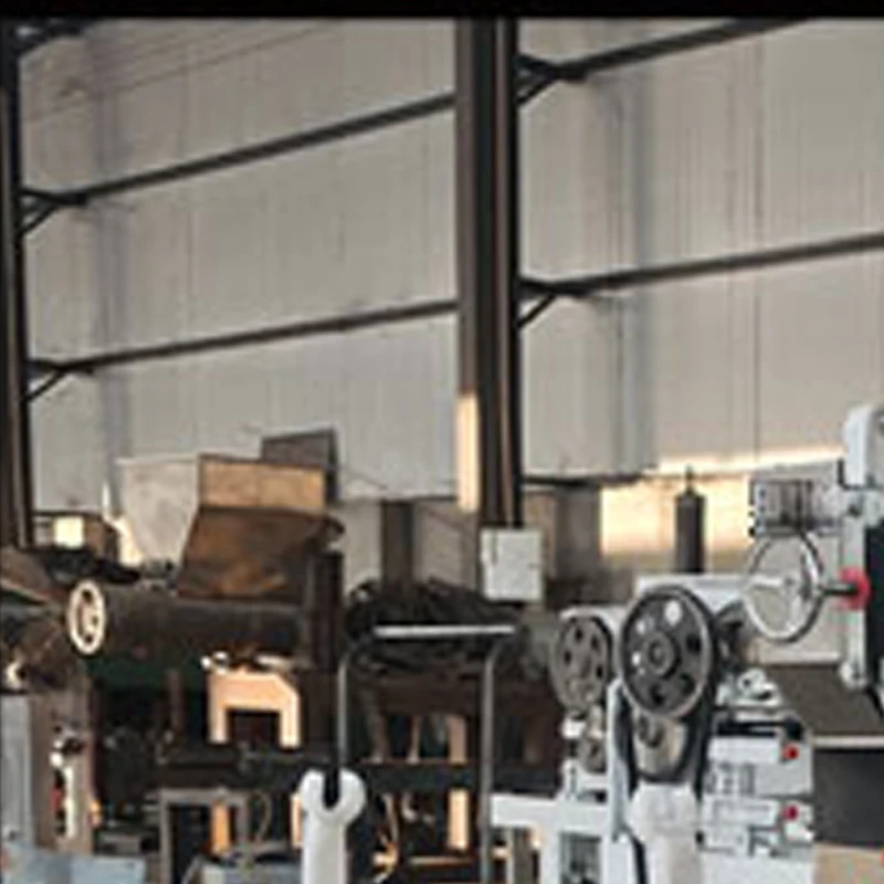 Automatic Liquid Filling Machine Linear Conveyor Belt with Pedal for Oil Juice Beer Packaged in Plastic or Glass