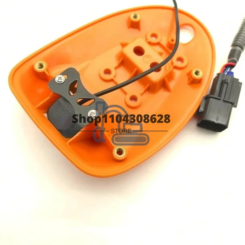 

Задняя камера 301102-00021 для экскаваторов DX150W, DX500, DX215, DL250-3, DX140-3, DX210W, DX350, DX380, DX420