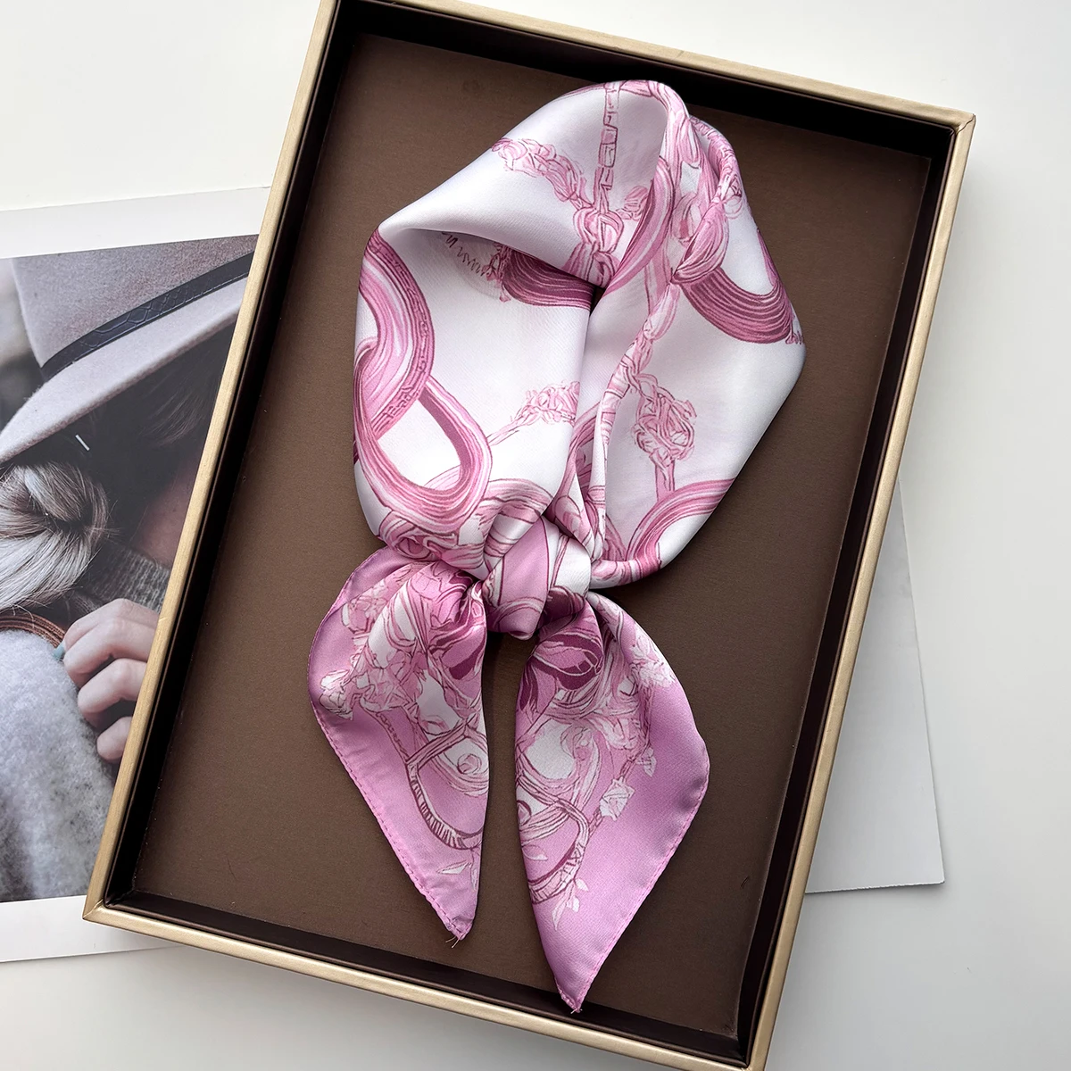 Sciarpa quadrata con stampa st - Face Scarf Mask recensione e prezzo