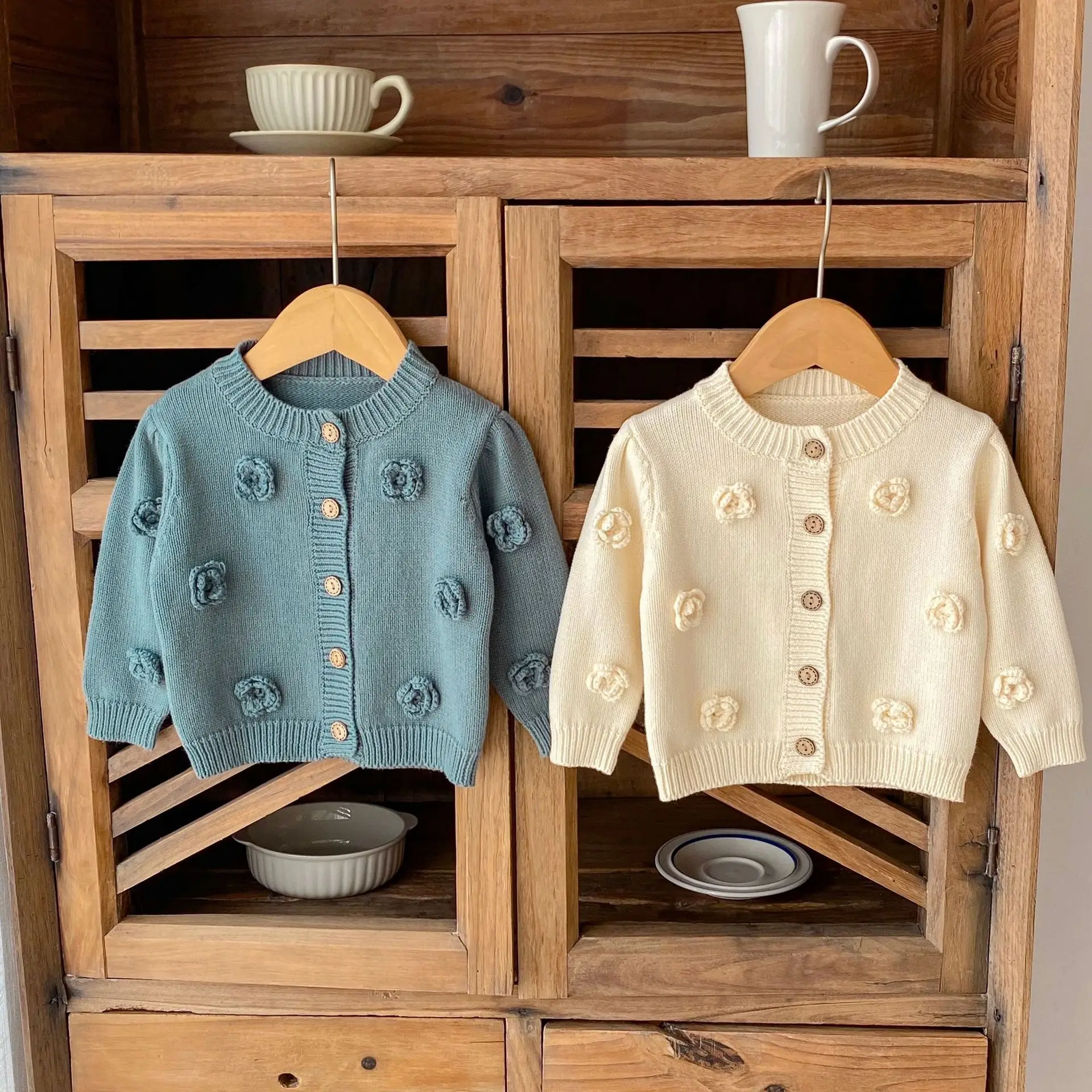 2024 Spring Infant and Toddler 0-3 Year Old Girl Handmade Flower Knitted Cotton Coat Round Neck Sweater Cardigan Baby Clothes