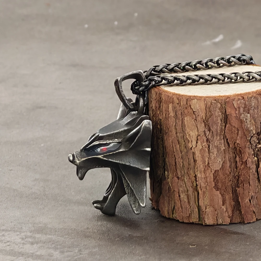 Vintage Norse Wolf Head Pendant Necklace, Solid Stainless Steel Amulet with Wooden Gift Box for Men