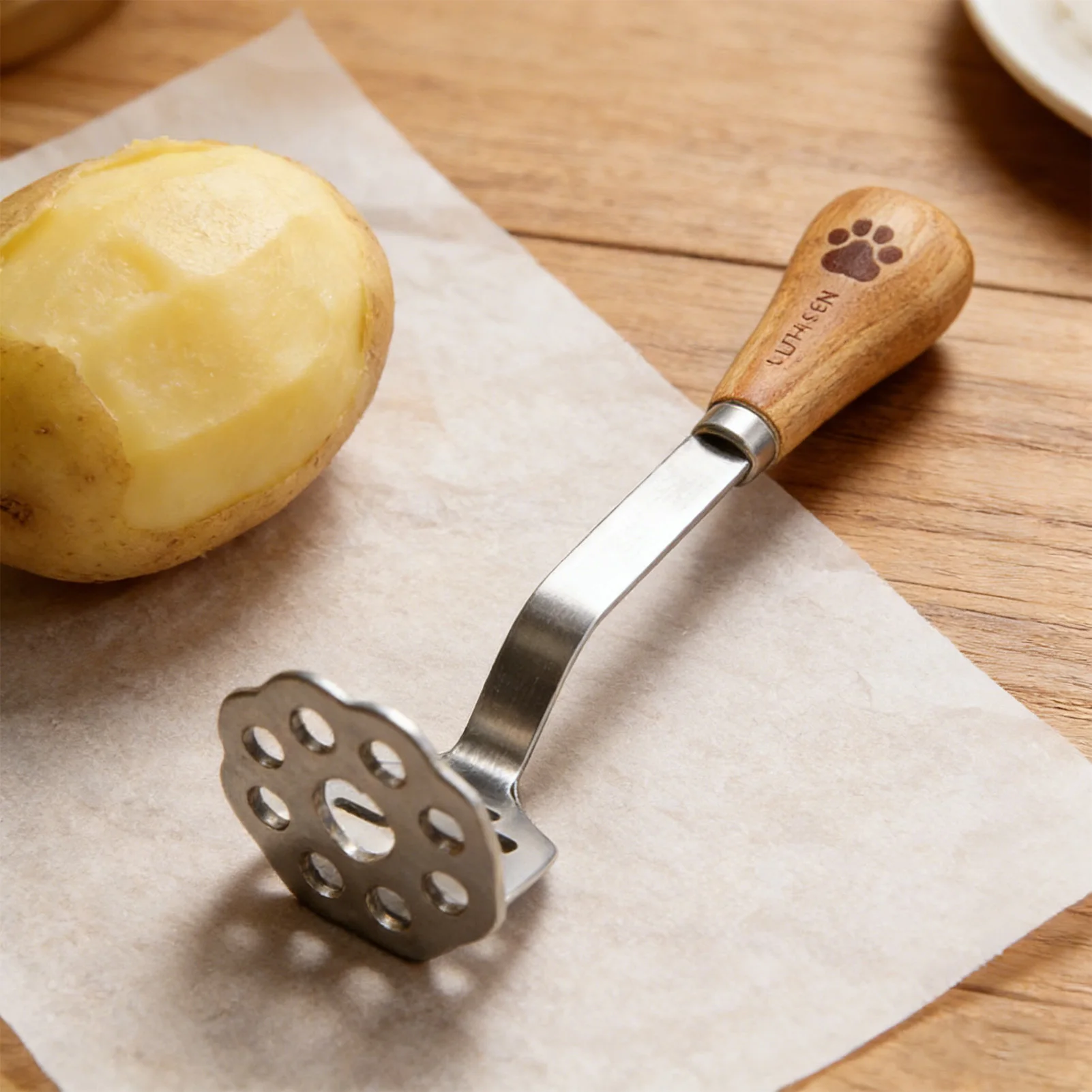 Baby Food Potato Masher Cute Bear Claw Design Stainless Steel Puree Tool for Infants Toddlers Durable Kitchen Gadget