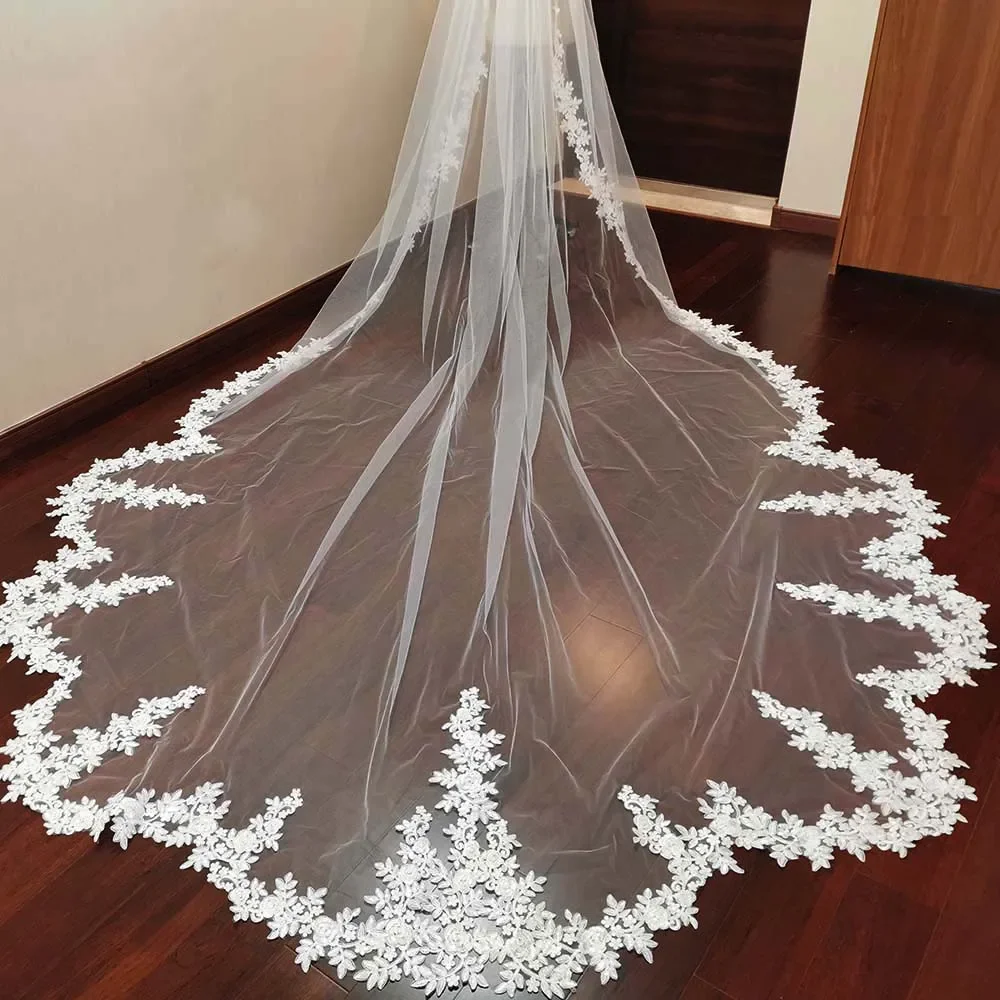 

Customized Royal Scalloped Edge 3m/3.5m/4m Long Wedding Veil Lace 1 Layer High End Bridal Veil with Comb Wedding Accessories