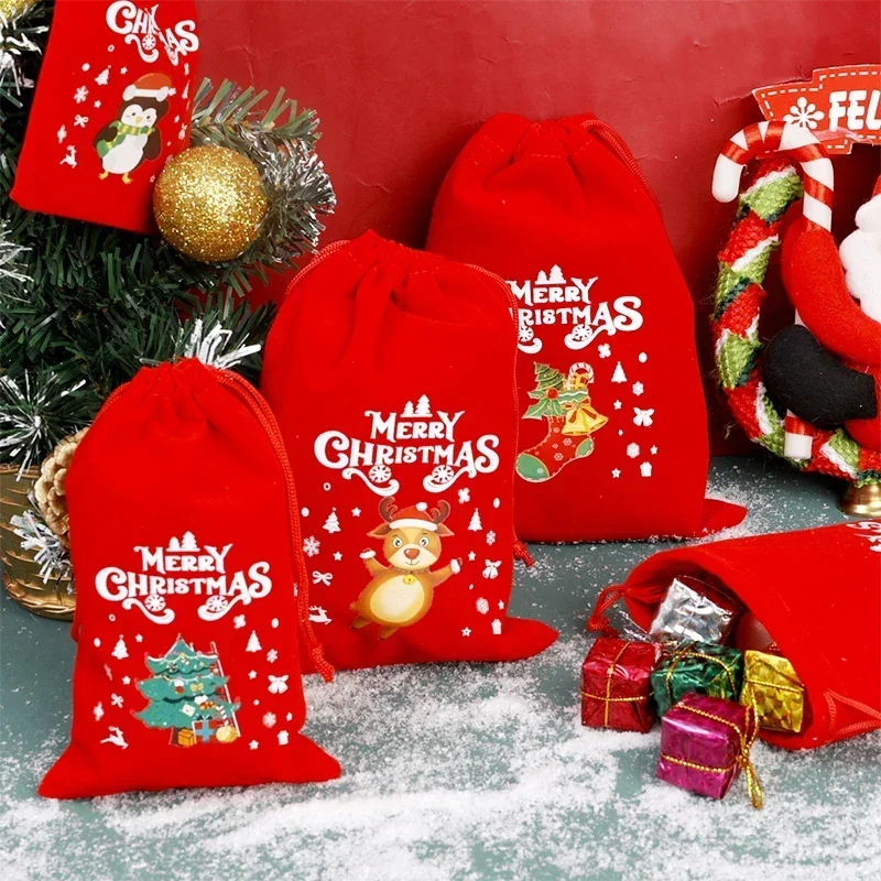 

Recyclable Red Velvet Drawstring Pouch Soft Cotton Gift Bags Santa Jewelry Toys Promotions Flap Sealing Handle Cosmetics Printed