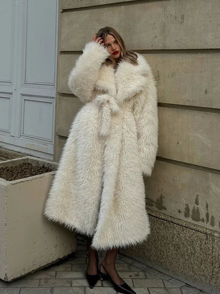 

Elegant Thick Faux Fur Long Coats Women Retro Warm Plush White Lapel Maxi Coat With Belt Female Winter Chic High Street Outwear
