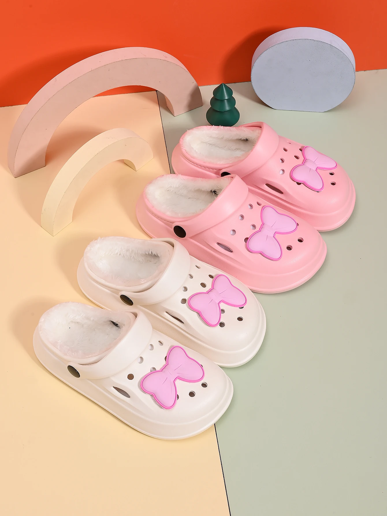 

Winter Children's Warm Plush Slippers Drip-stitched Bow-patterned Girl's Outdoor Garden Shoes Soft Comfortable Home Slippers