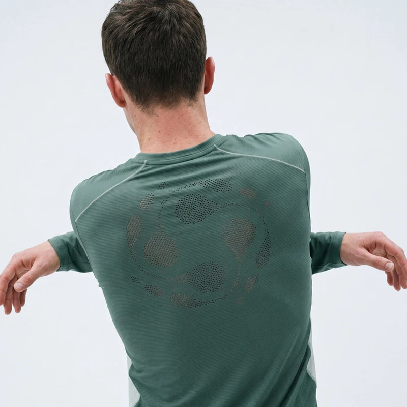 Unisex Quick-Dry Long Sleeve Running Top – Moisture-Wicking Outdoor Shirt with Reflective Details for Night Running & Hiking - view 3