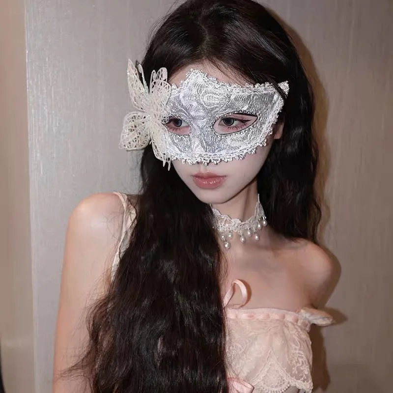 

Half Face Mask White Feather Half Face Blindfold Props Holiday Masquerade Princess Mask Female Adult Party Cosplay Masques Latex