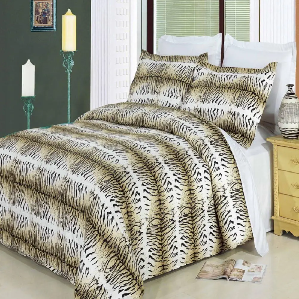 

Saari 8 Piece Caliornia King Size Bed in a Bag Comorter Set 100% Cotton 300 TC, Includes 4 Piece Sheet Set + 3 Piece Duvet Cover